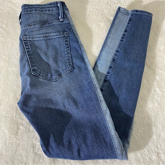 GOOD AMERICAN Good Waist Two Tone High Rise Skinny Jean - Picture 5 of 5